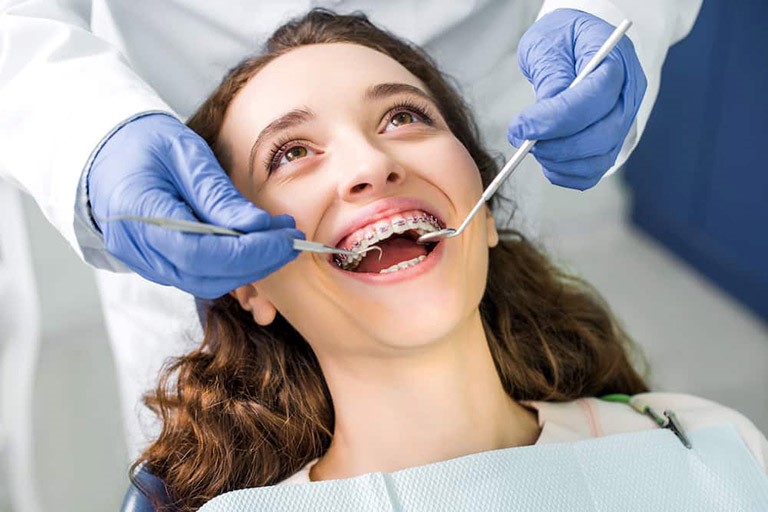 45 tuổi có niềng răng được không